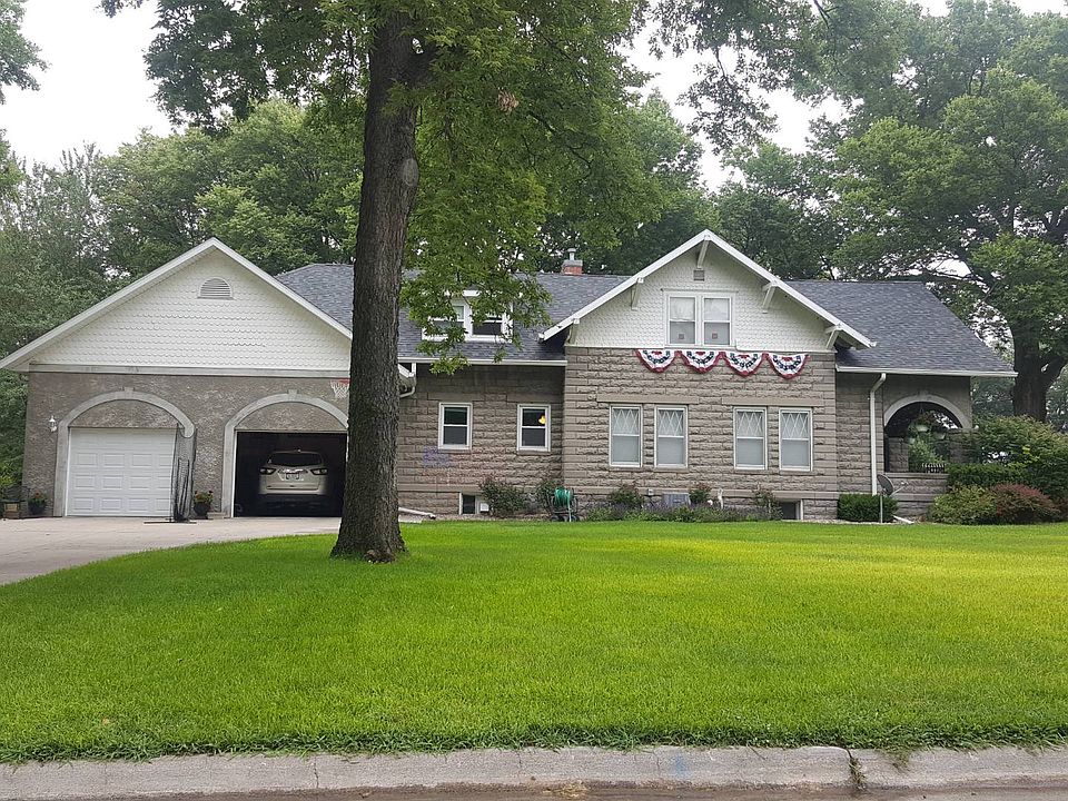 2nd image of 1415 22nd St