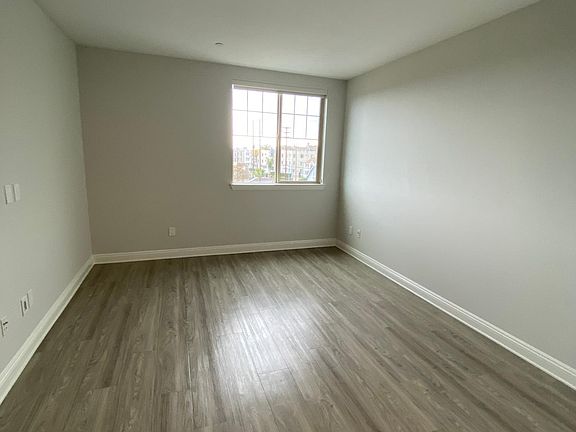 5th image of 12000 Idaho Ave #402