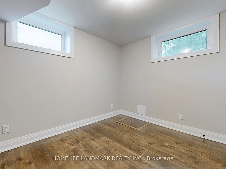 1661 Mount Albert Rd #2 — Photo 9