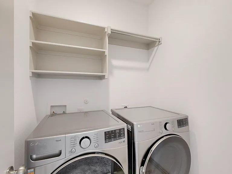 4325 Oliver Dr — Photo 3