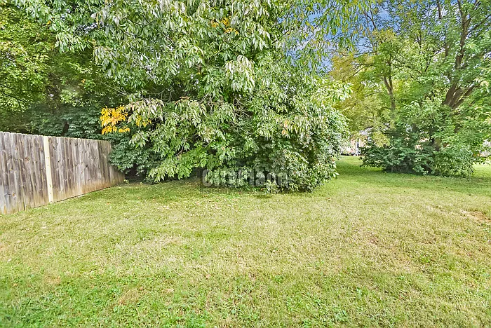 2 bed, 1.0 bath, 853 sqft, $1,025 — Photo 4