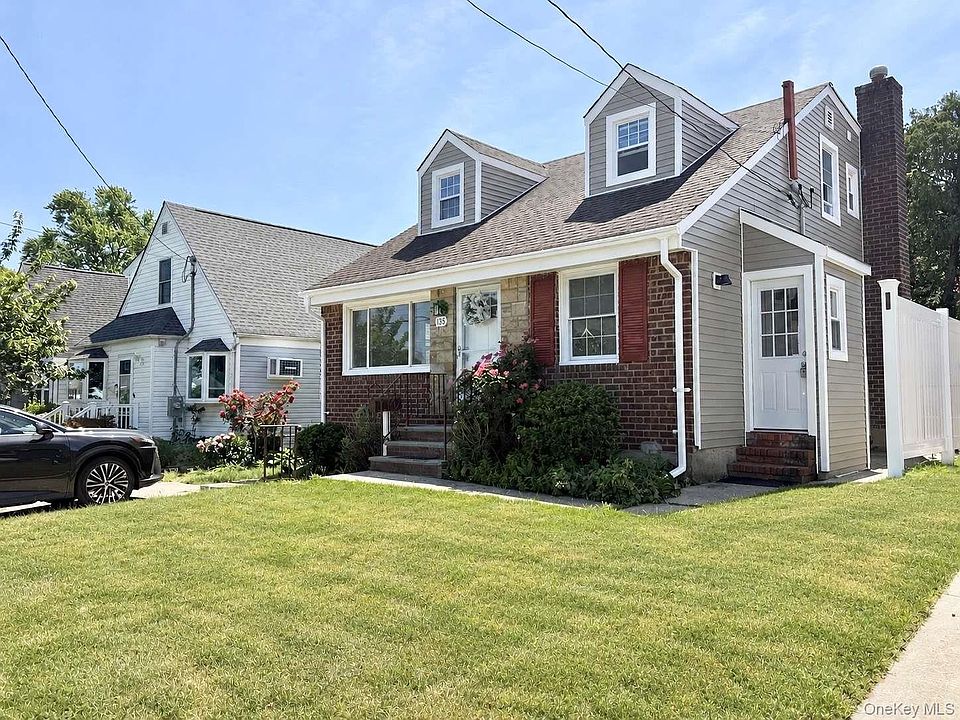 1st image of 135 Barwick Boulevard