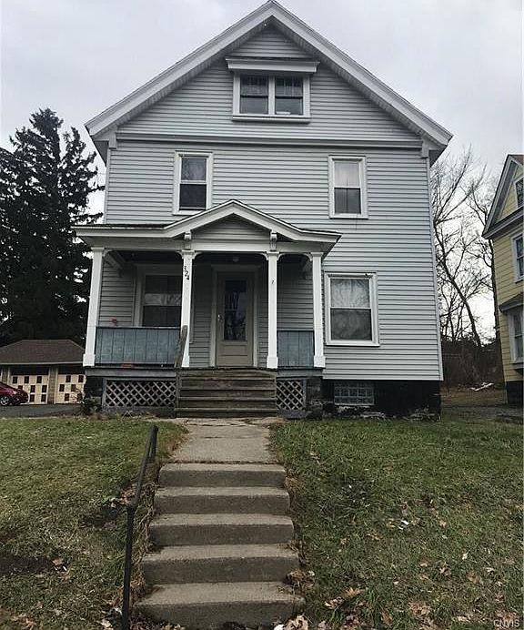 1st image of 324 Douglas St