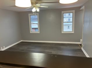 31-33 Church St #1, Bloomsbury, NJ 08804