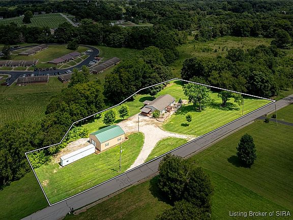 2nd image of 215 Woodside Drive NW