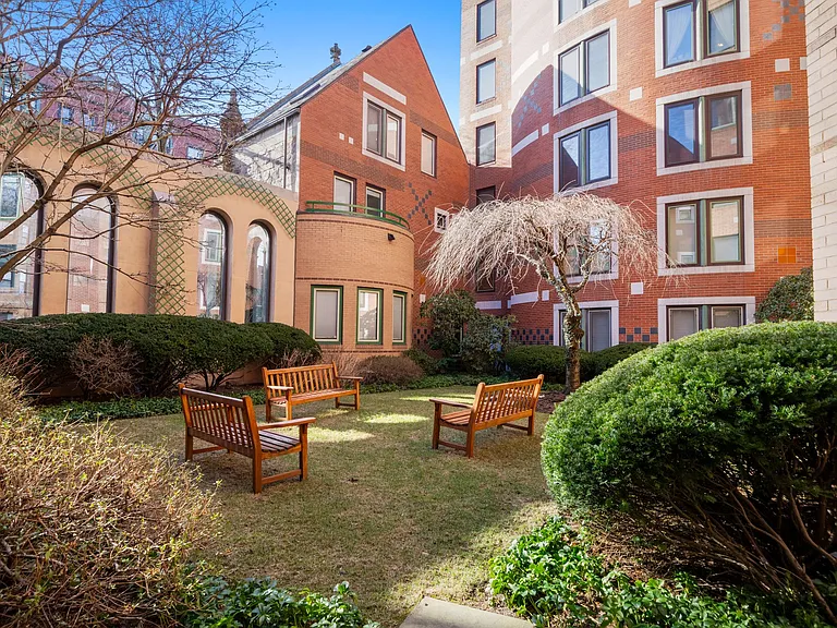 492 Beacon St #36 — Photo 42