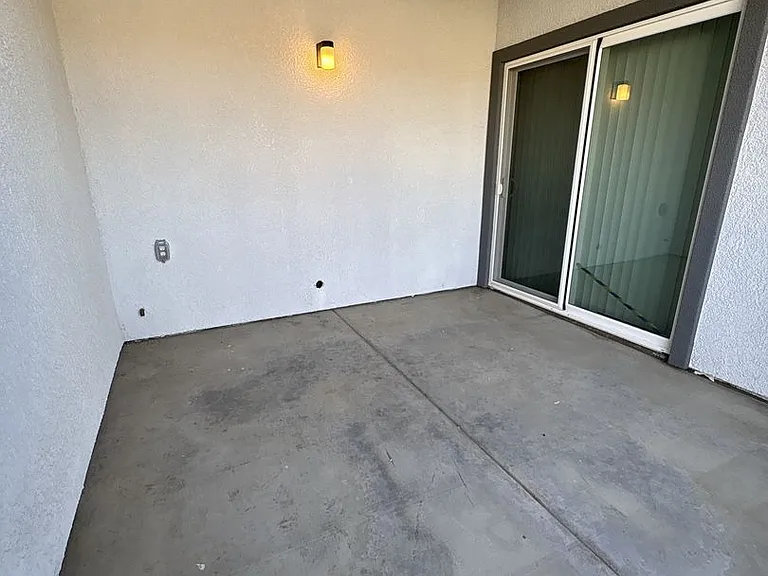 514 S Summit St #101-103 — Photo 17