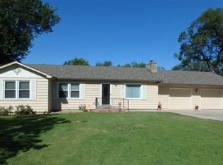 4605 NE Indian Creek Rd, Topeka, KS 66617