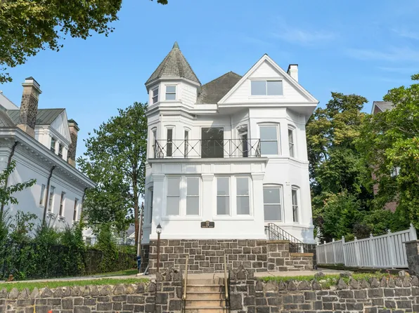 18 Hamilton Ave #3, Weehawken, NJ 07086