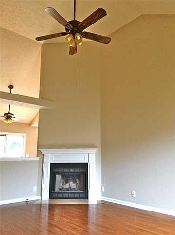 2nd image of 1008 Meandering Way
