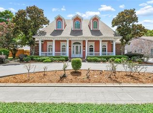 1106 Transcontinental Dr, Metairie, LA 70001