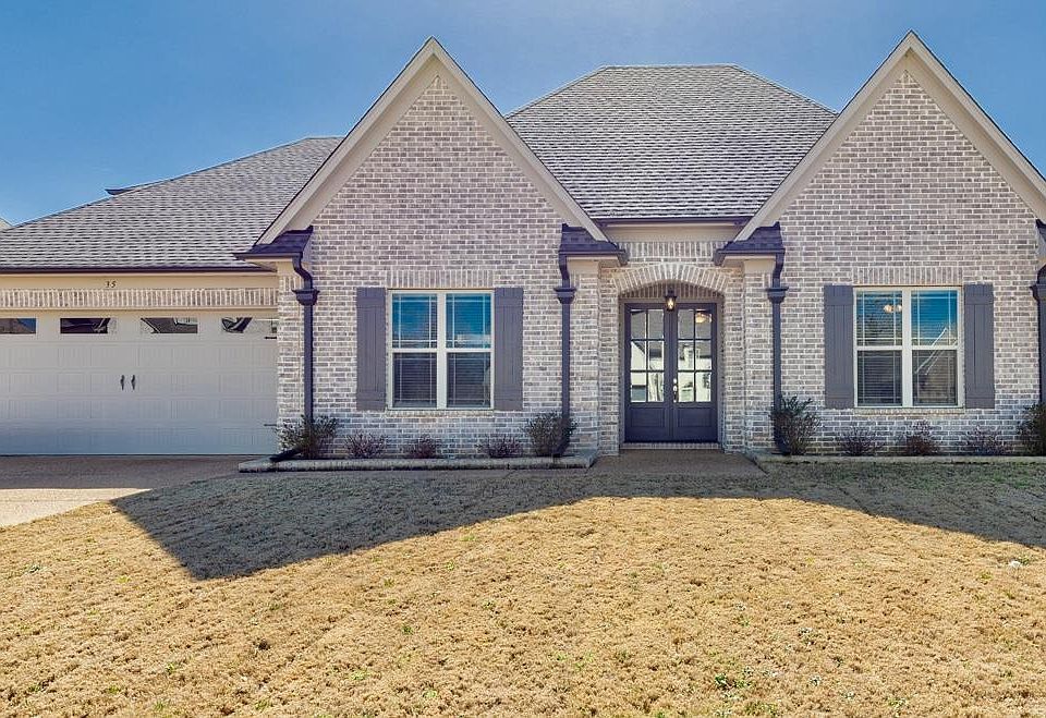 1st image of 35 Pine Valley Dr