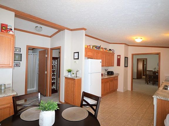 5th image of 19 Patio Ln #19