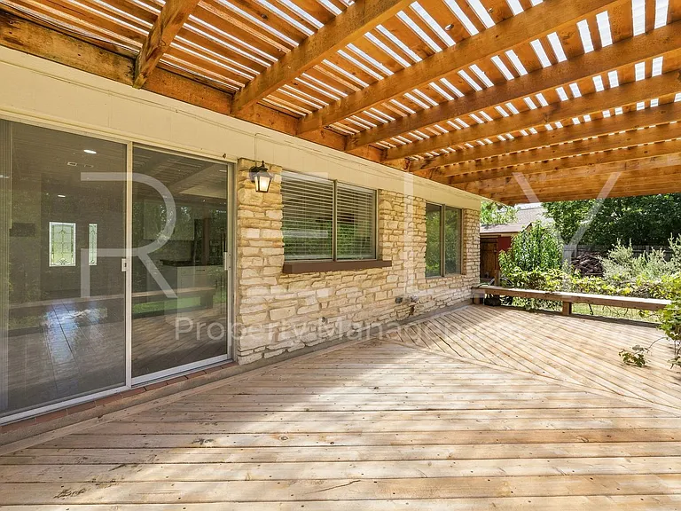 2404 Gabriel View Dr — Photo 40
