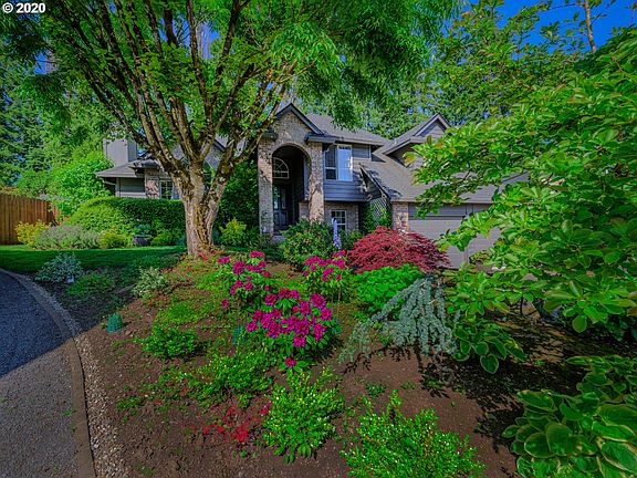 2nd image of 3007 NE 98th Cir