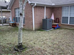 806 Montreal Dr, Longview, TX 75601