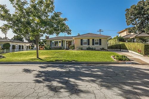 
        004-Front_View-745173-mls