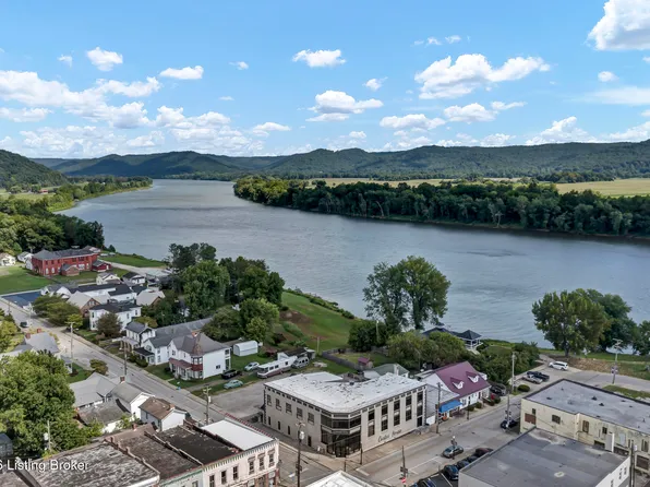 12 W 2nd St, Vanceburg, KY 41179