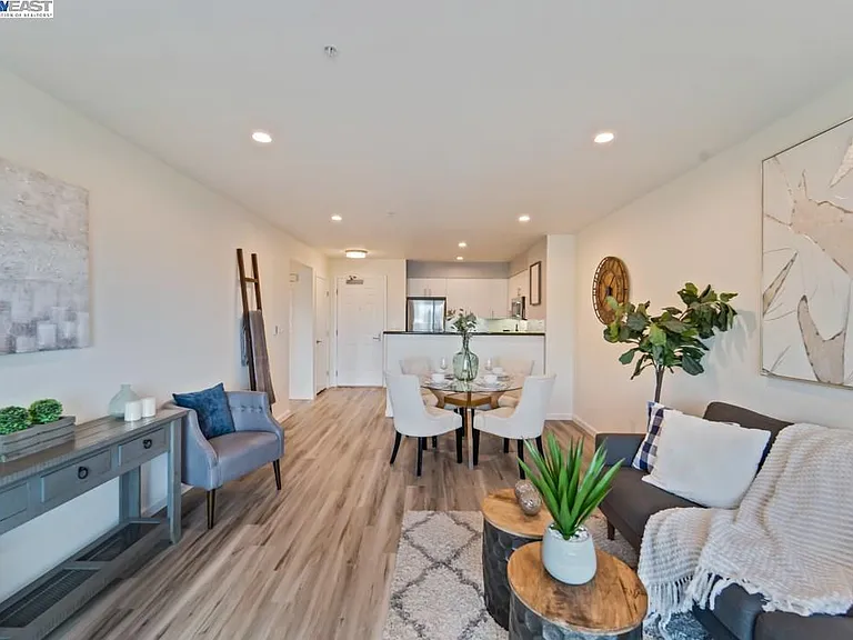 8200 Oceanview Ter #104 — Photo 8
