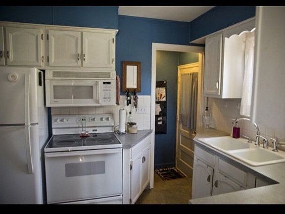 2nd image of 908 Fairview Ave
