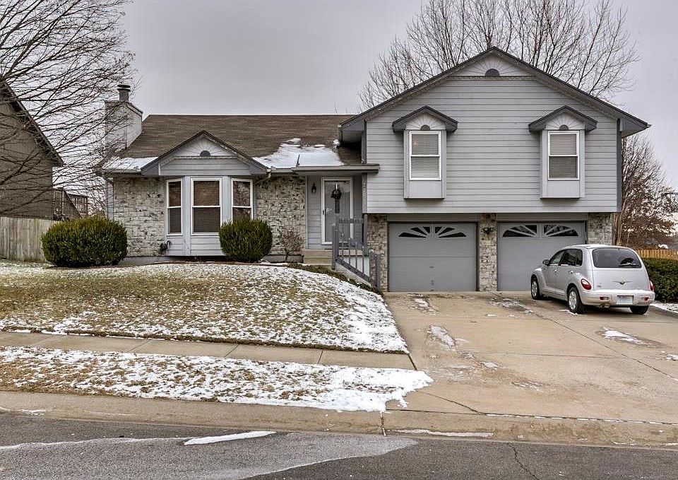 1st image of 2025 SW Sterling Dr
