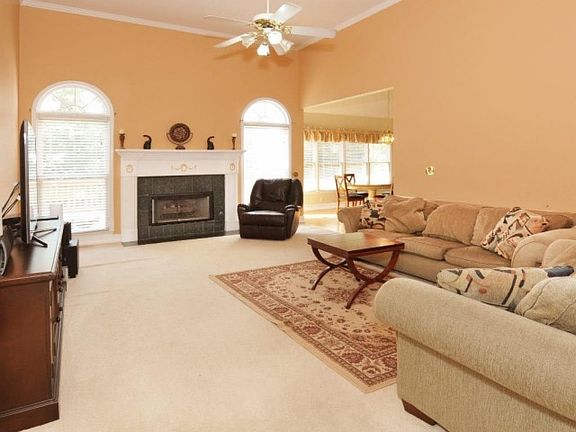 4th image of 3525 Prairie Dr