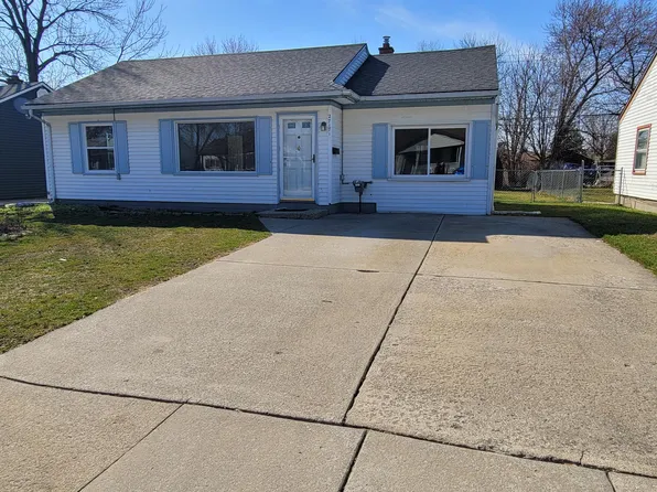 27171 Woodmont St, Roseville, MI 48066