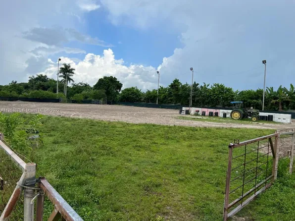 15555 SW 194th Ave, Miami, FL 33187