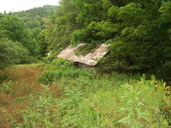3rd image of 340 Upper Michigan Road