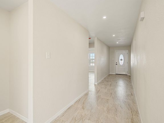 5th image of 328 Ray Dr