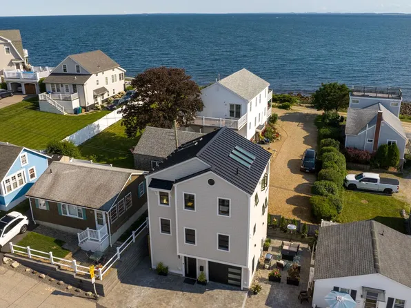 16 Boars Head Terrace, Hampton, NH 03842