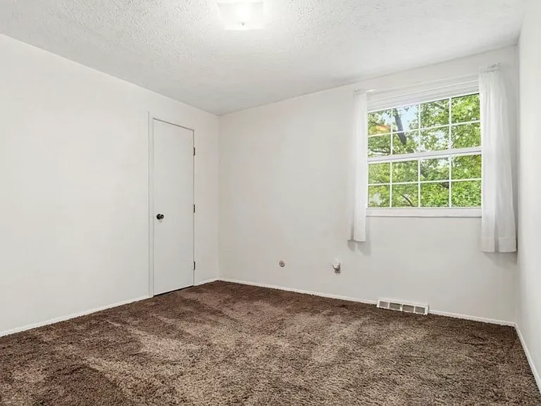 13624 Oakbrook Dr #1 — Photo 10