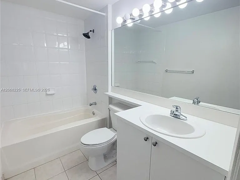 8030 N Nob Hill Rd #105 — Photo 10