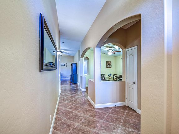 4th image of 680 E Penny Ln