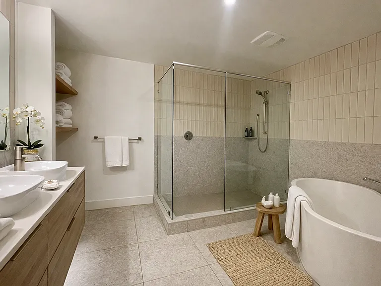 Modern minimalist bathroom design_03202026