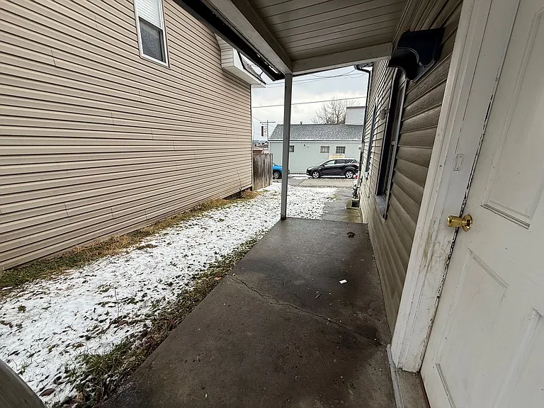 306 Laredo St — Photo 9