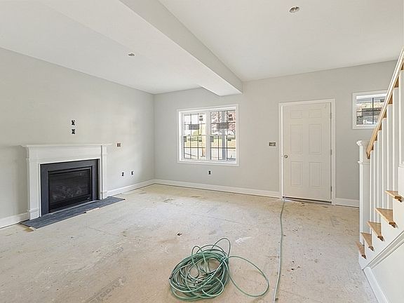 3rd image of 9 Shapleigh St #9