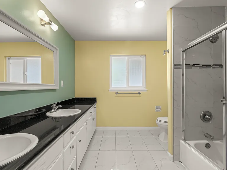 175 N El Monte Ave — Photo 24