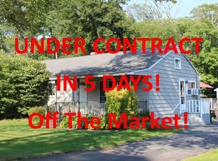 428 Crandall Rd, Tiverton, RI 02878