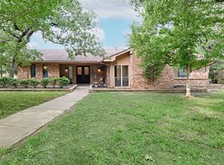 2408 Bluffview Ct, Arlington, TX 76011