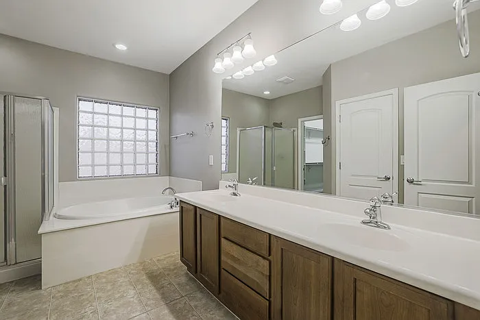 1622 W Big Oak St — Photo 25