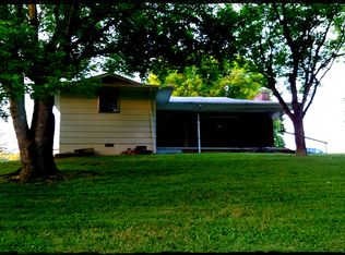 513 Cave Springs Rd, La Follette, TN 37766