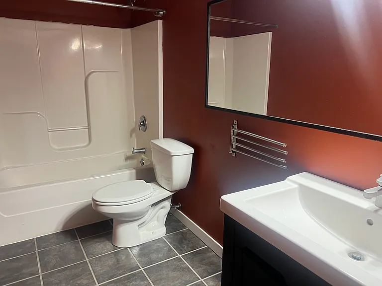 5211 Castleview Dr NW — Photo 15