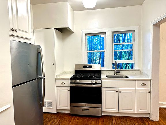 3rd image of 3464 Larissa Dr APT 7