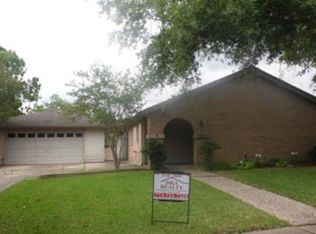 15531 Pleasant Valley Rd, Houston, TX 77062