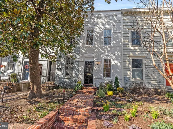 527 5th St SE, Washington, DC 20003