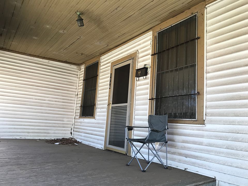 2nd image of 1116 15th Way SW
