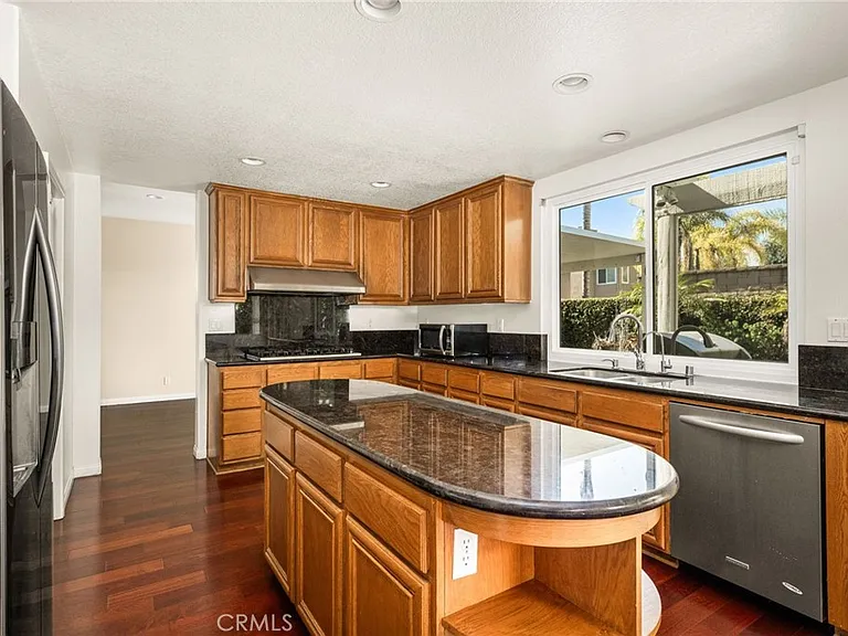 4867 Tremezzo Dr — Photo 16