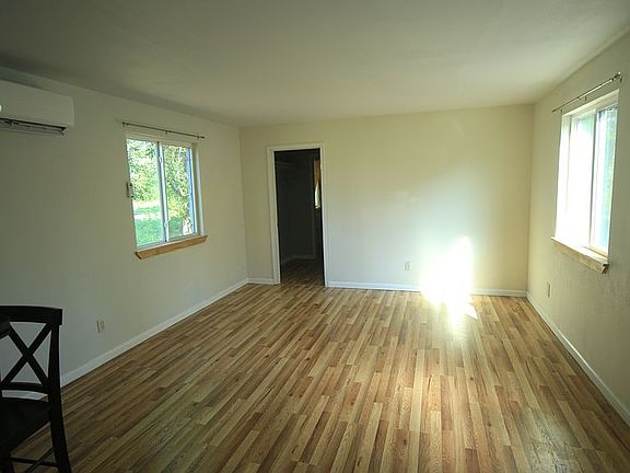 2nd image of 451 W Sherwood St