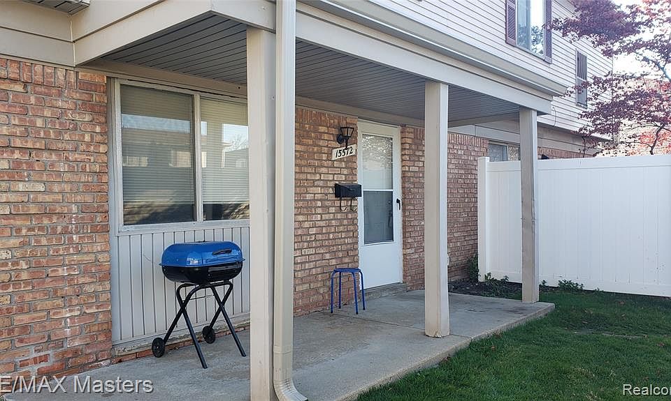 1st image of 15572 Dupage Blvd